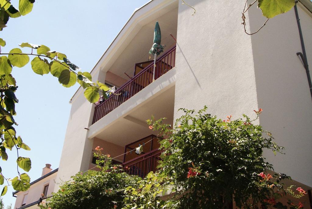 Apartments Primorac Podaca Cameră foto