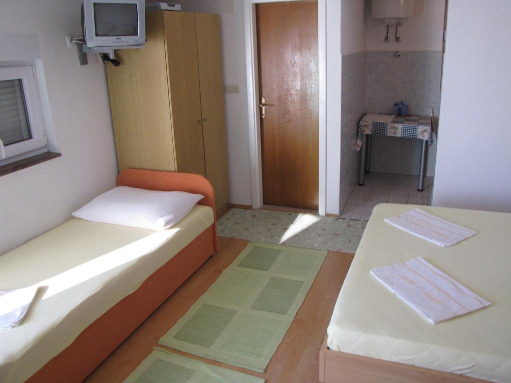 Apartments Primorac Podaca Cameră foto