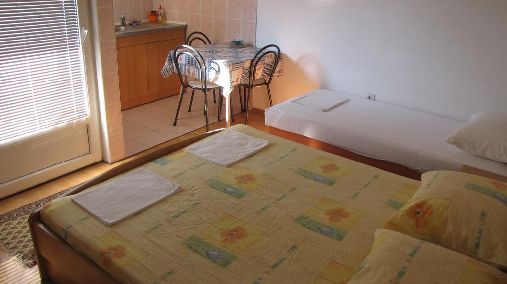 Apartments Primorac Podaca Cameră foto